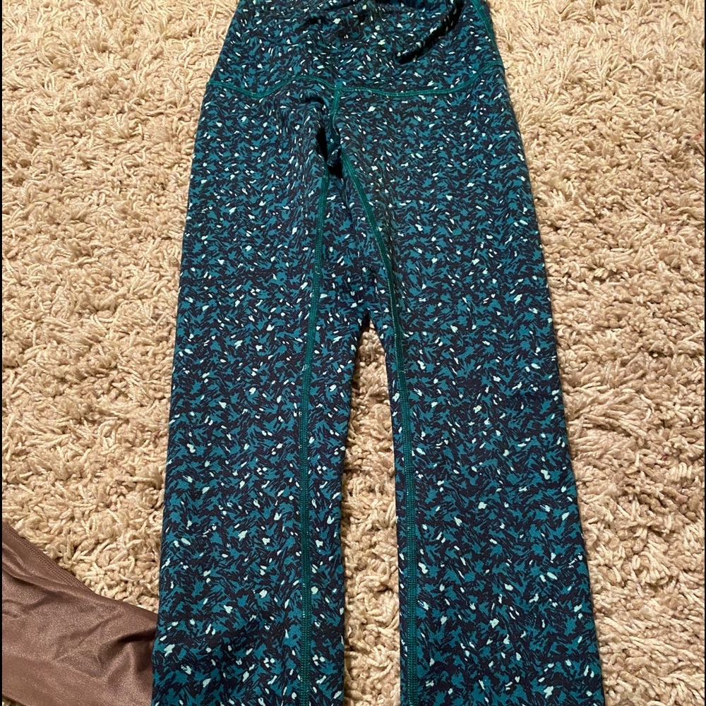 Lululemon full length leggings.